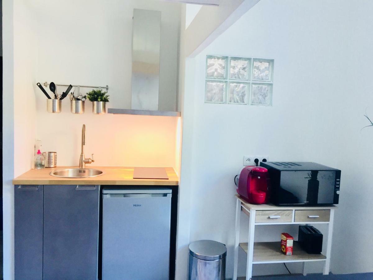 Studio 4 Personnes Avec Piscine, Tennis Apartment Hyeres Luaran gambar